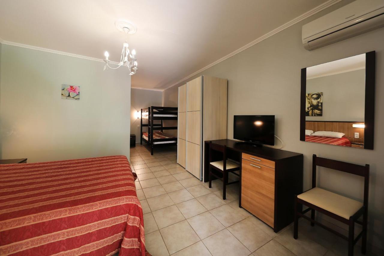U Libecciu Hotel Macinaggio  Bilik gambar